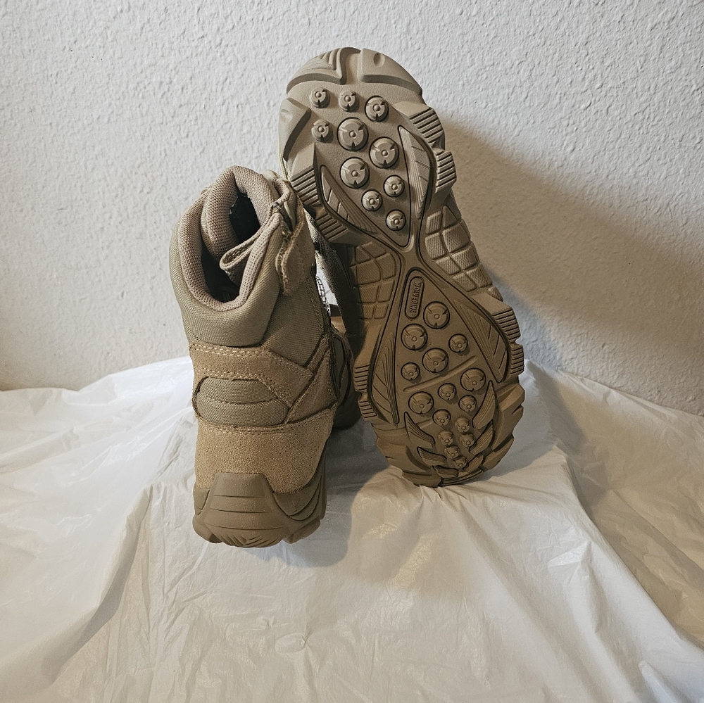 Boots - Picture 5 of 6